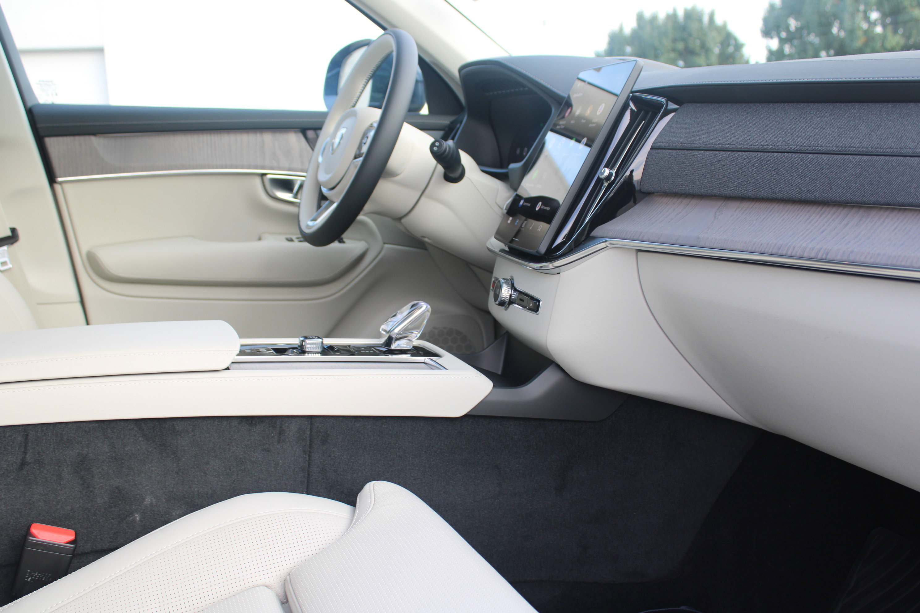 New 2026 Volvo XC90 T8 Ultra w/ Protection Package Premier AWD/4WD image 47