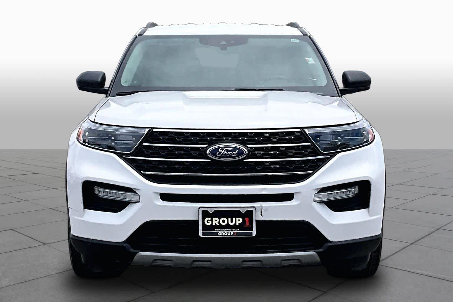 Used 2022 Ford Explorer XLT w/ Equipment Group 202A RWD image 4