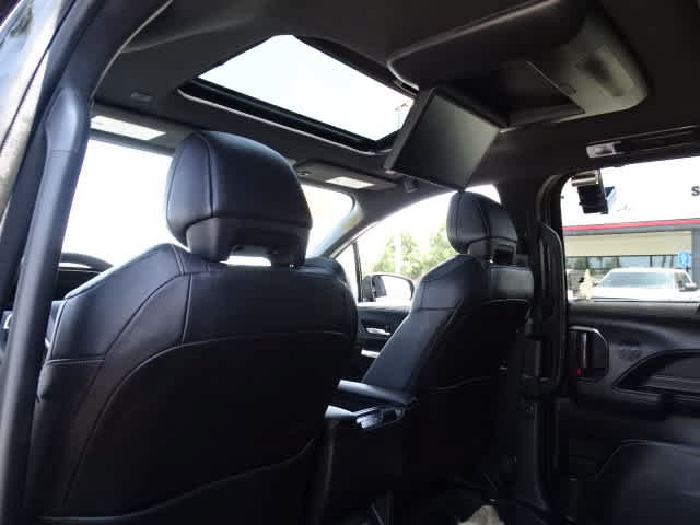 Certified 2025 Toyota Sienna XLE Woodland Edition AWD/4WD image 21