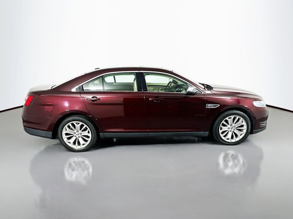 Used 2018 Ford Taurus Limited image 8