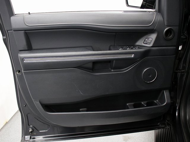 Used 2024 Ford Expedition Max XLT image 23