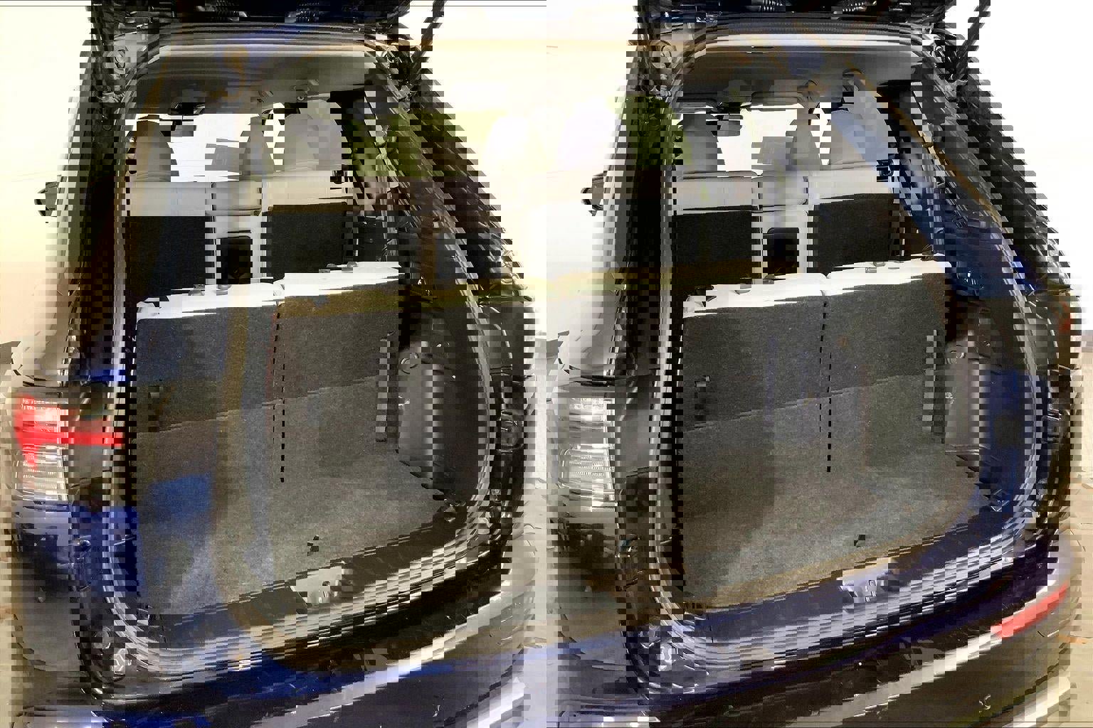 Used 2025 Mitsubishi Outlander SE image 4