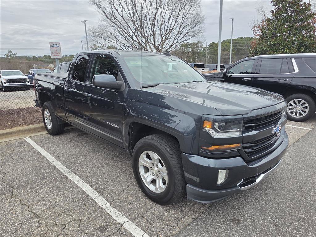 Used 2017 Chevrolet Silverado 1500 LT w/ All Star Edition image 13