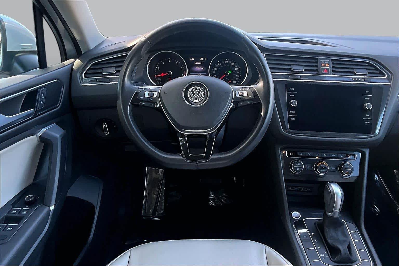 Used 2018 Volkswagen Tiguan SE FWD image 6