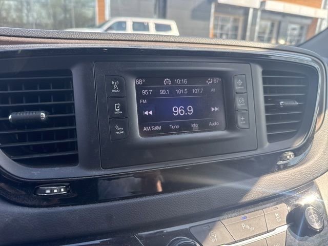 Used 2017 Chrysler Pacifica Touring Plus image 22