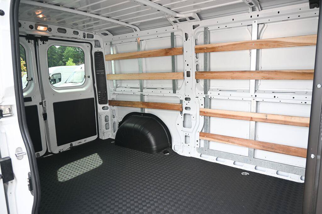 Used 2025 RAM ProMaster 2500 w/ U-Haul Equipment Group FWD image 19