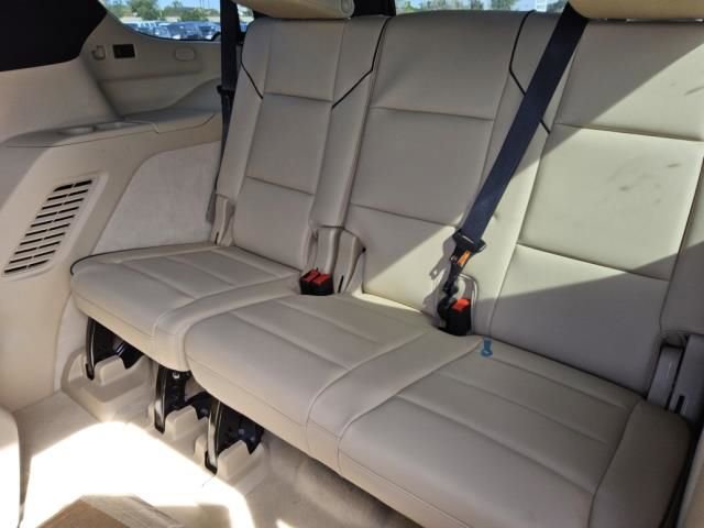 Used 2024 Cadillac Escalade Premium Luxury AWD/4WD image 5