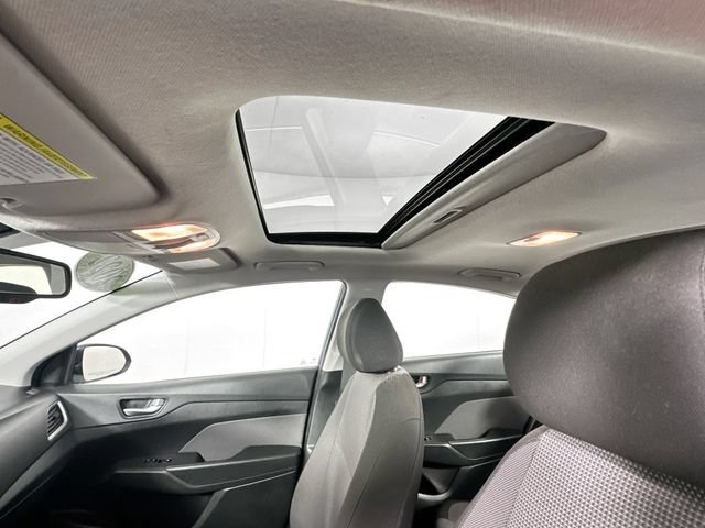Used 2022 Hyundai Accent Limited w/ Cargo Package FWD image 18