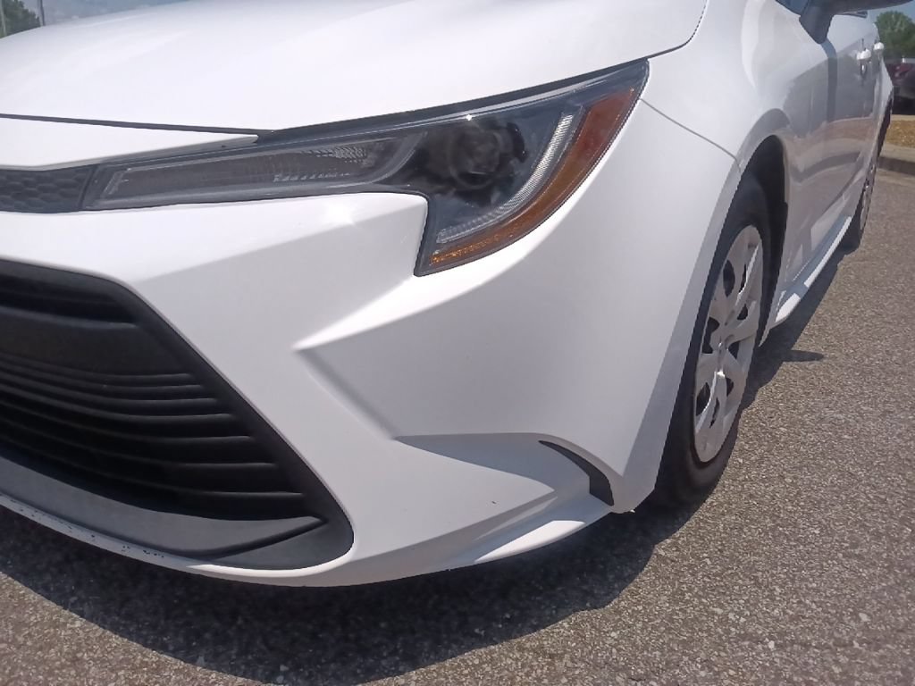 Used 2023 Toyota Corolla LE FWD image 9