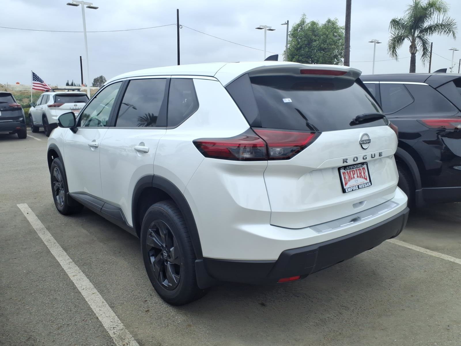 New 2026 Nissan Rogue SV FWD image 10