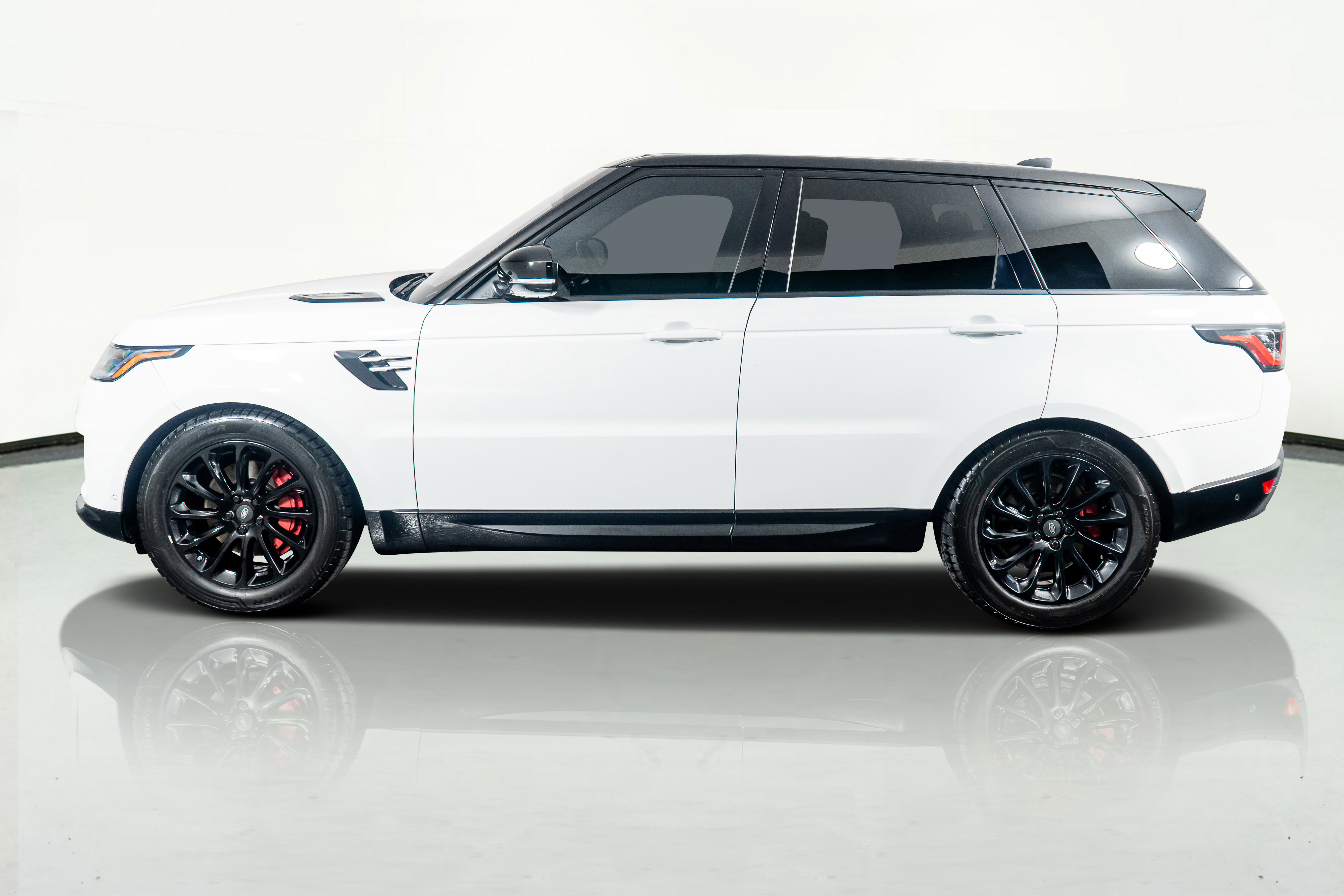 Used 2019 Land Rover Range Rover Sport HSE image 15