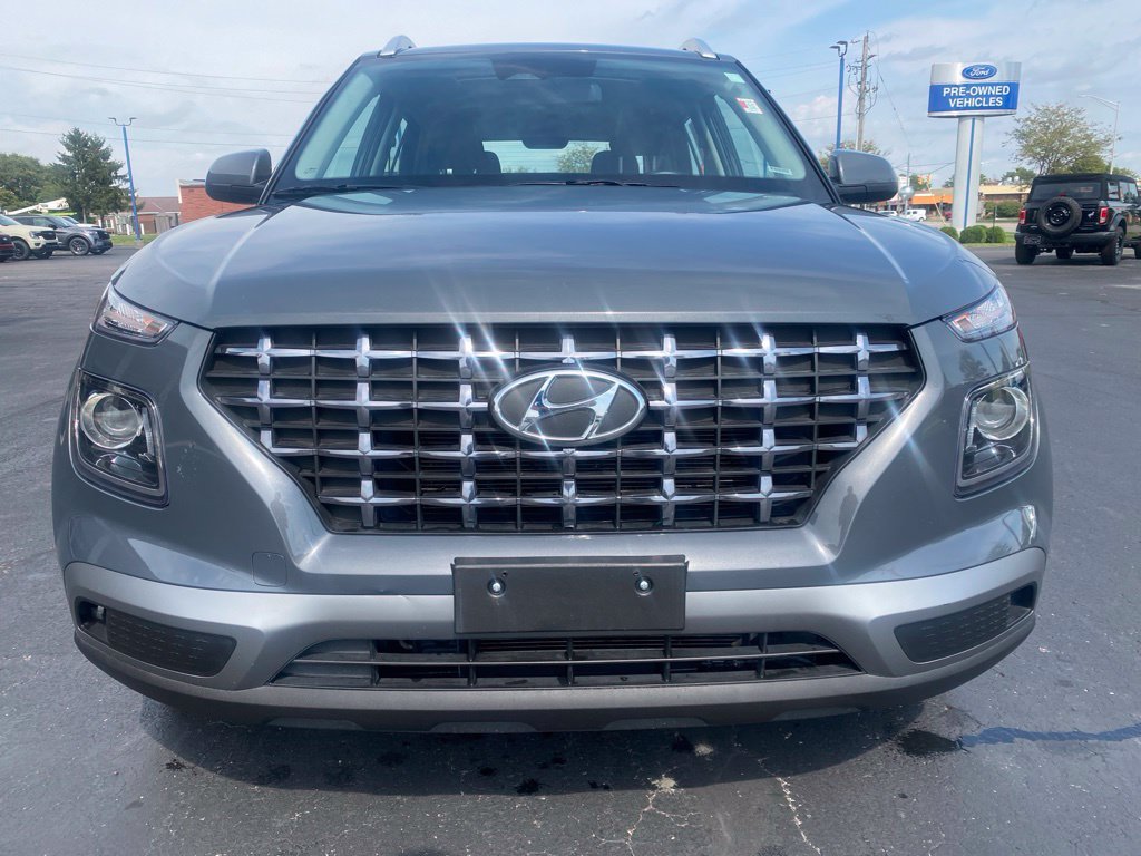 Used 2025 Hyundai Venue SEL FWD image 8
