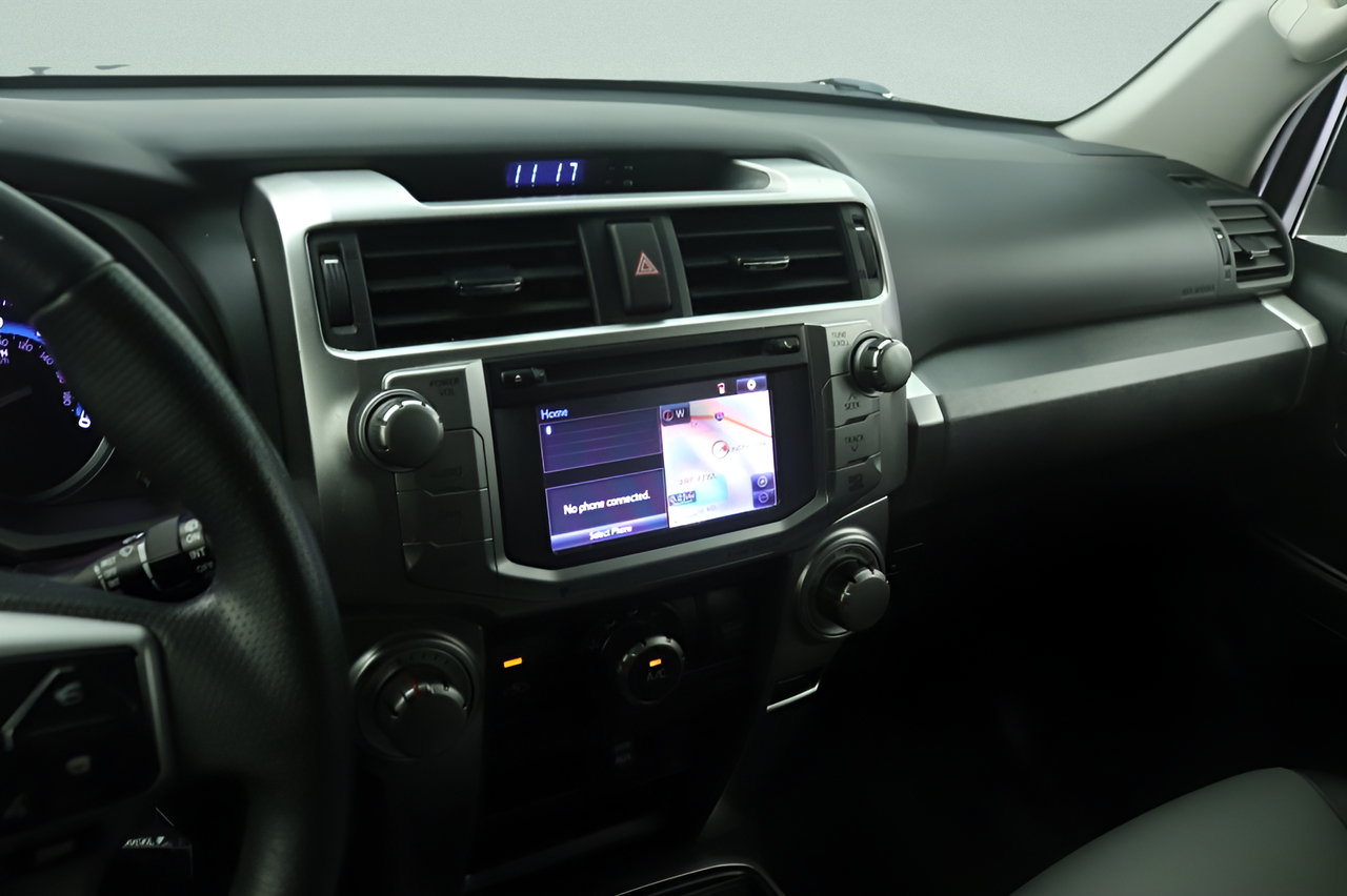 Used 2017 Toyota 4Runner SR5 Premium RWD image 9
