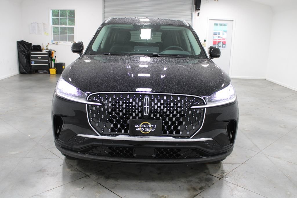 New 2026 Lincoln Aviator AWD image 2