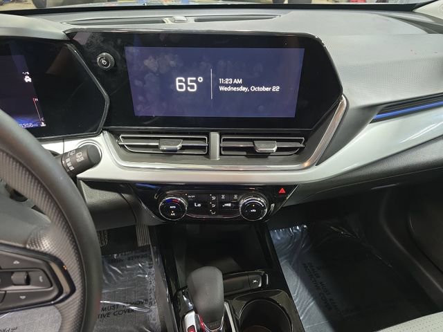 Used 2024 Chevrolet Trax LT image 19