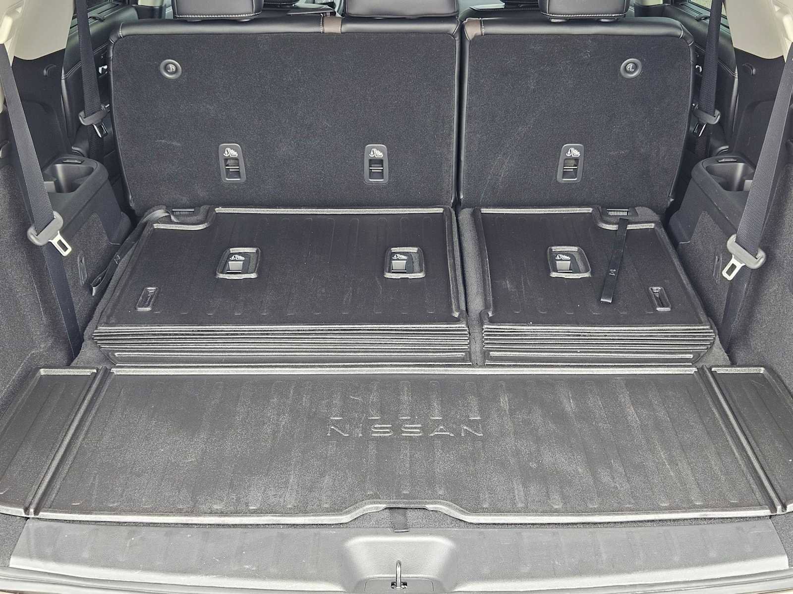 Used 2023 Nissan Pathfinder Platinum w/ Cargo Package AWD/4WD image 31