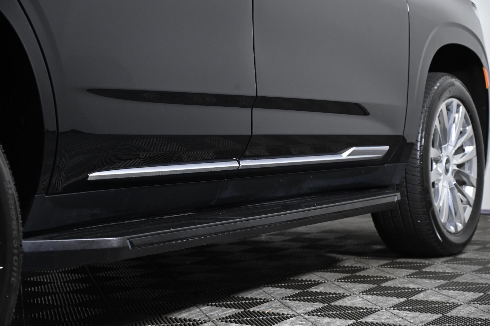 Used 2021 Cadillac Escalade Premium Luxury image 10