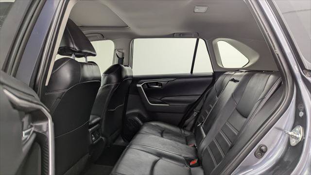 Used 2022 Toyota RAV4 XLE Premium AWD/4WD image 17