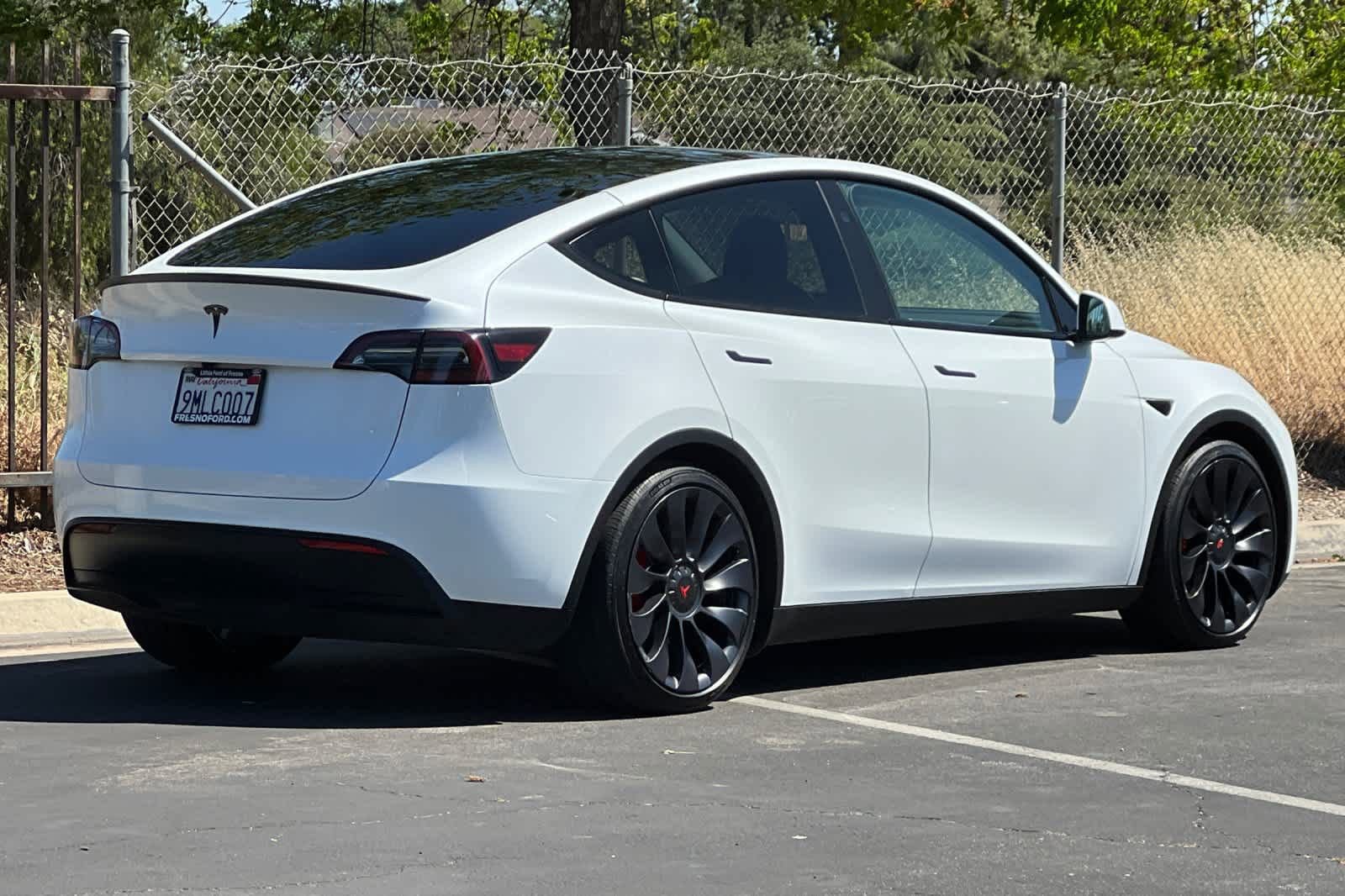 Used 2024 Tesla Model Y Performance image 2