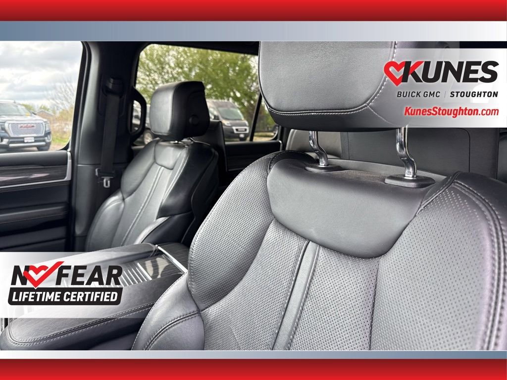 Used 2022 Jeep Wagoneer Series III w/ Rear Seat Video Group 1 AWD/4WD image 41