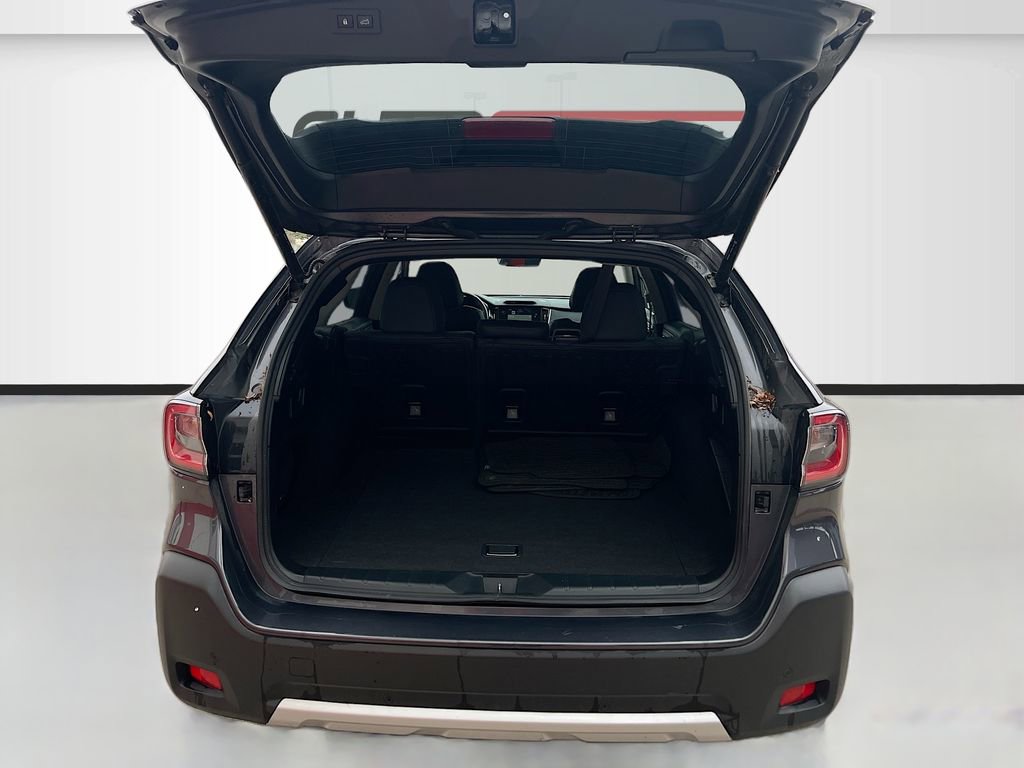 Used 2023 Subaru Outback Limited image 28