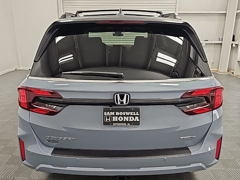 New 2026 Honda Odyssey Touring image 7