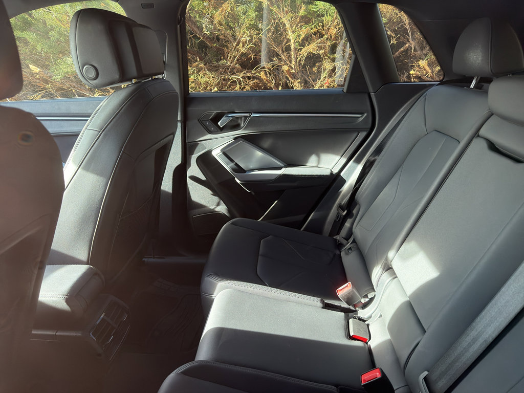 Used 2023 Audi Q3 2.0T Premium Plus w/ Premium Plus Package image 10