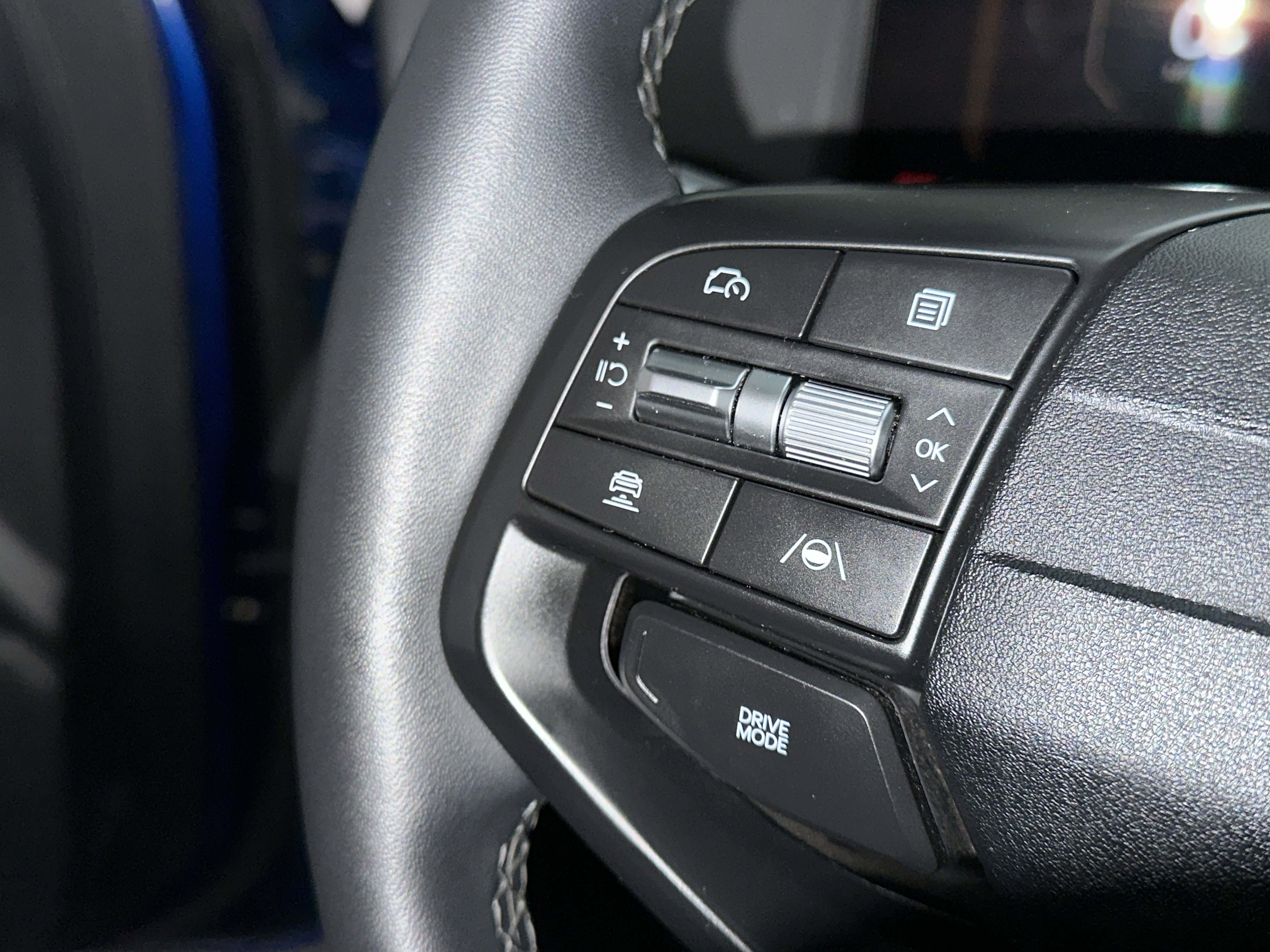 Used 2025 Kia K4 EX image 24