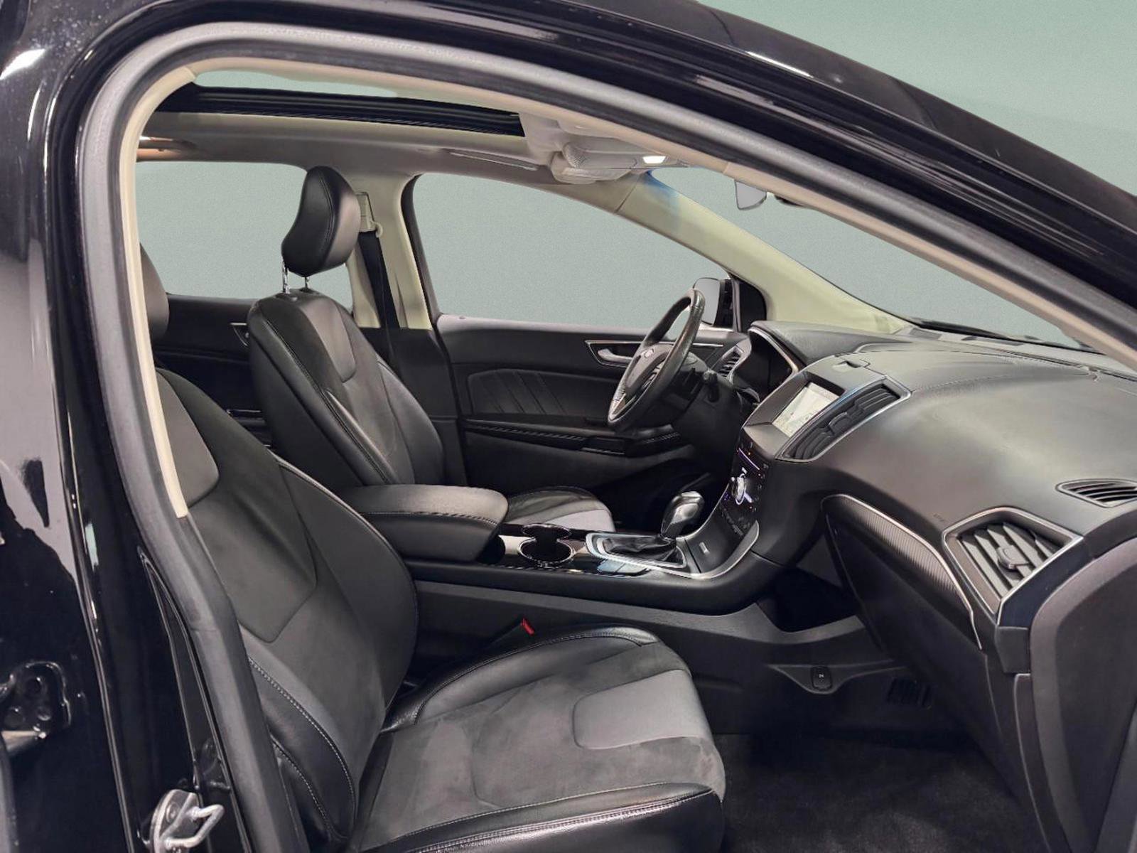 Used 2018 Ford Edge Sport w/ Equipment Group 401A image 18