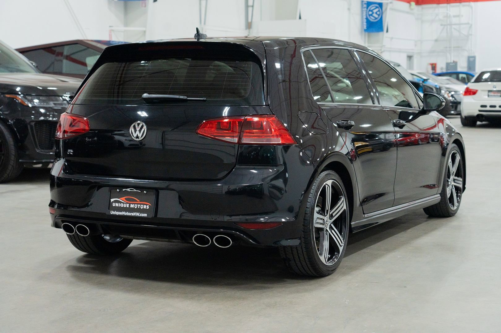 Used 2016 Volkswagen Golf 4-Door AWD/4WD image 8