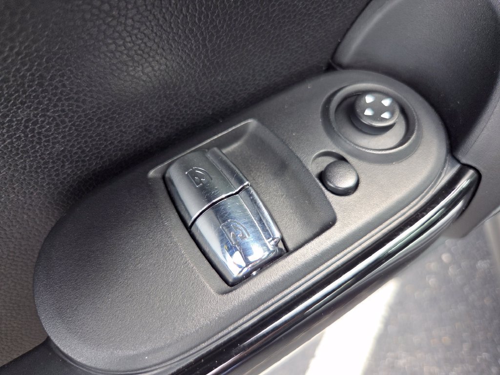Used 2020 MINI Cooper S FWD image 29