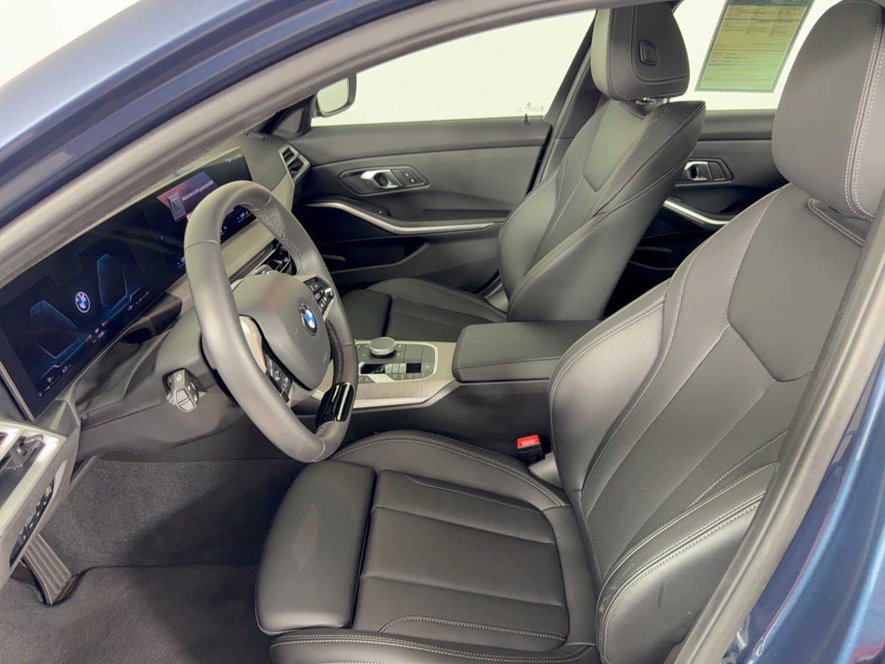 Certified 2026 BMW 330i xDrive Sedan AWD/4WD image 5