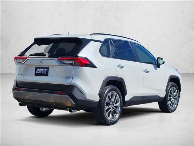Used 2019 Toyota RAV4 Limited w/ Advanced Technology Package AWD/4WD image 5