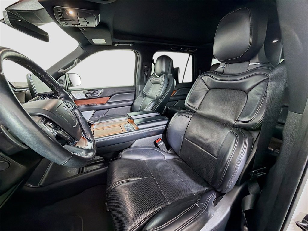 Used 2020 Lincoln Navigator L Reserve w/ Equipment Group 208A Reserve image 12