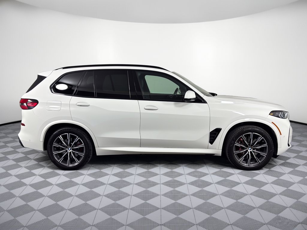 Certified 2024 BMW X5 sDrive40i w/ M Sport Package RWD image 8