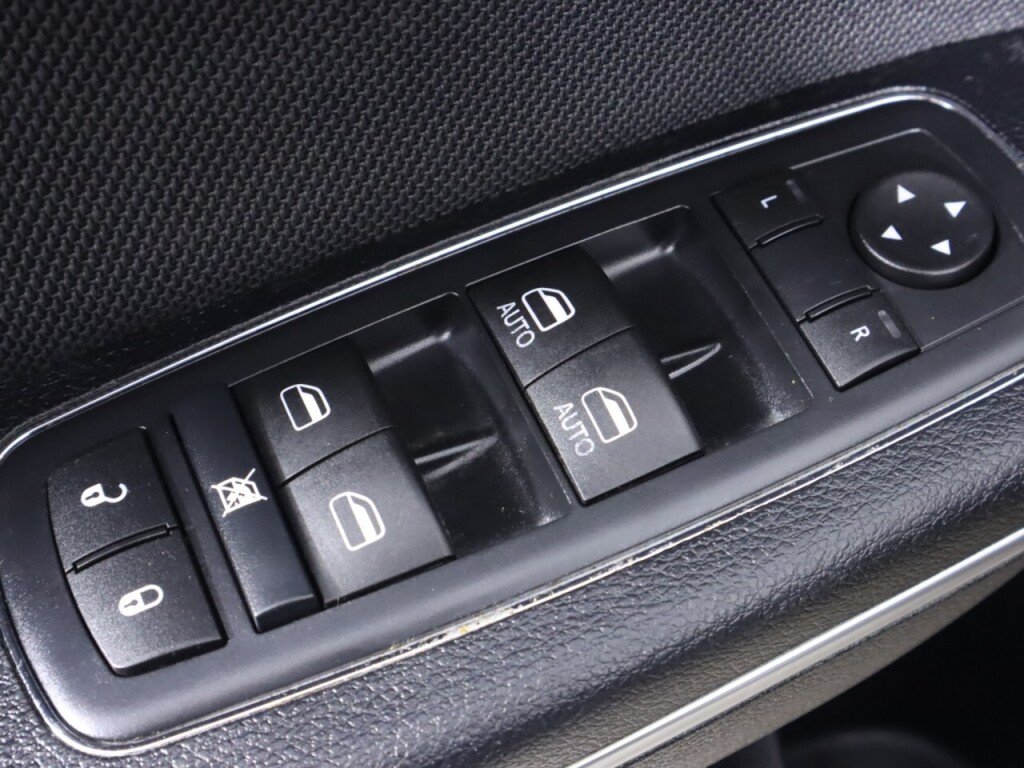 Used 2016 Dodge Charger SE w/ Popular Equipment Group RWD image 22