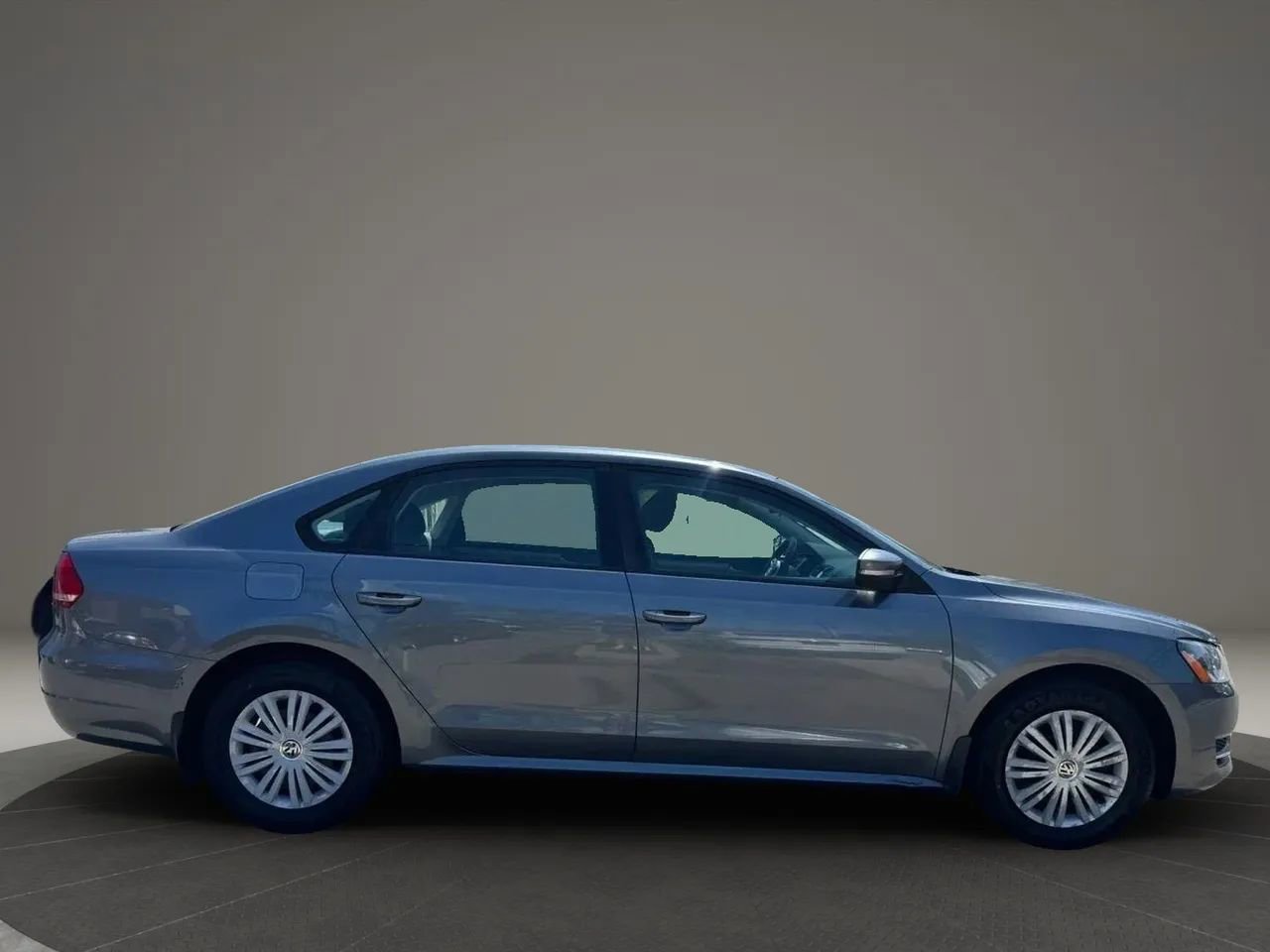 Used 2015 Volkswagen Passat 1.8T S image 6