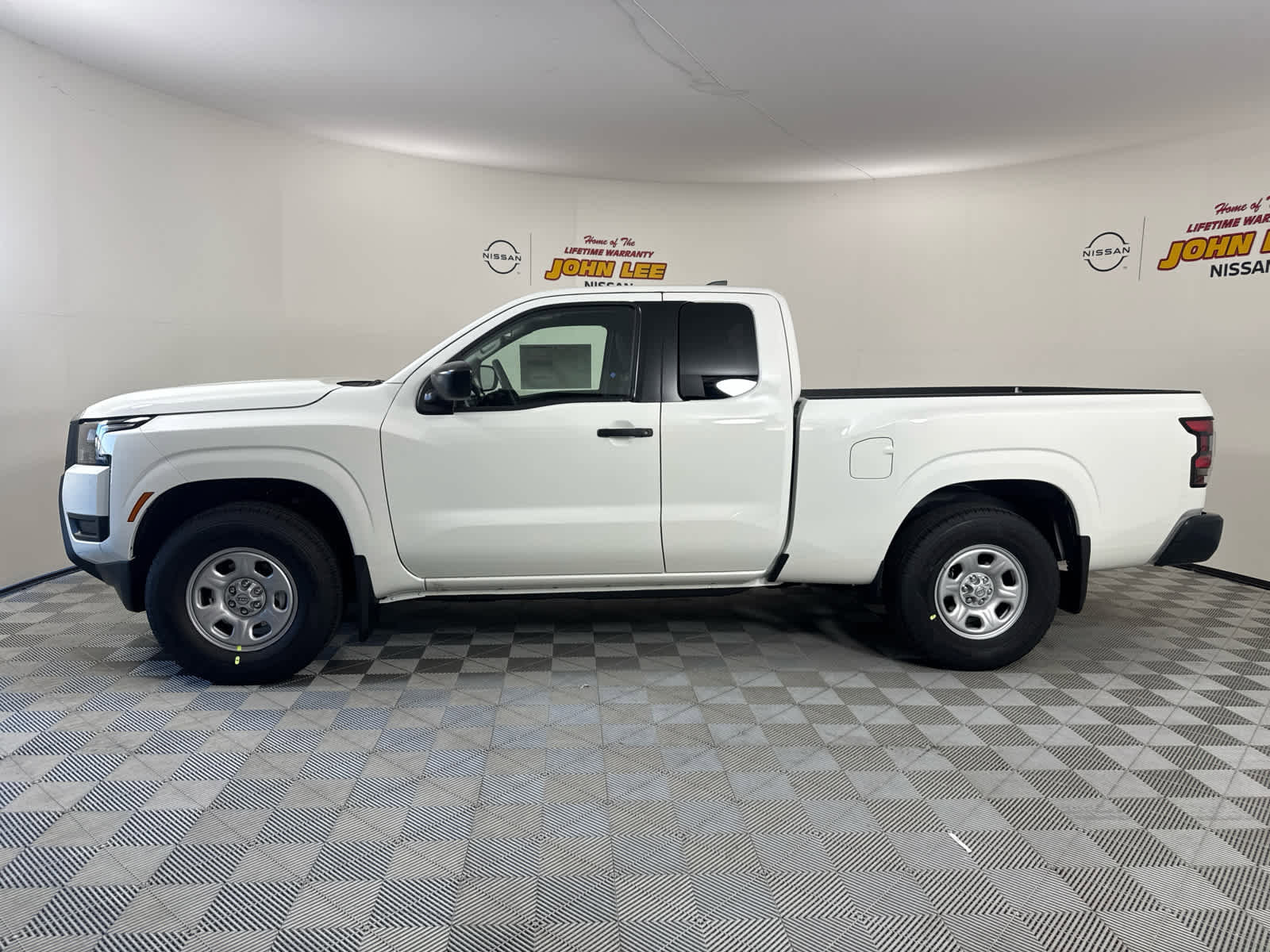 New 2026 Nissan Frontier S image 2