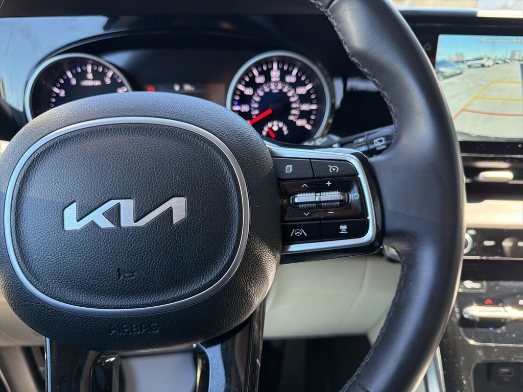 Certified 2024 Kia Carnival EX image 32