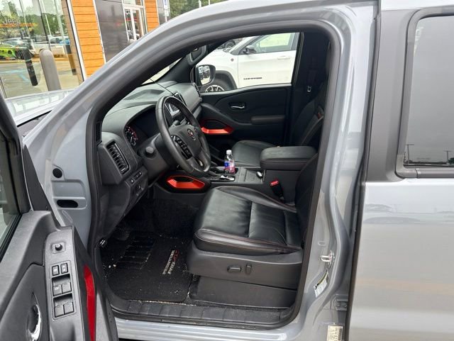 Used 2023 Nissan Frontier Pro-X w/ Pro-X Premium Package RWD image 3