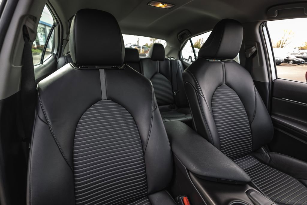Used 2024 Toyota Camry SE FWD image 29