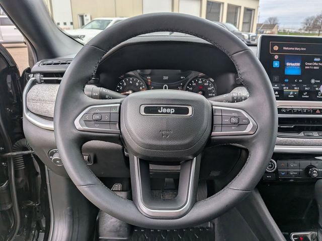 Used 2023 Jeep Compass Latitude image 18