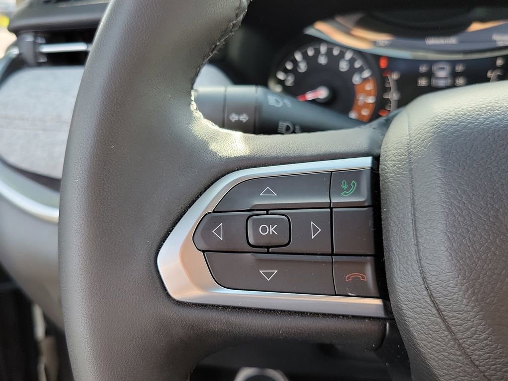 Used 2023 Jeep Compass Latitude w/ Sun and Sound Group image 5