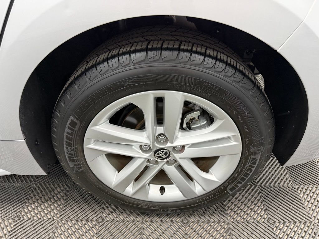 Used 2020 Toyota Corolla SE w/ Carpet Mat Package FWD image 20