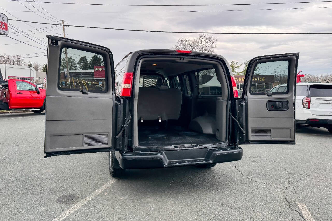 Used 2014 Chevrolet Express 2500 LS RWD image 19