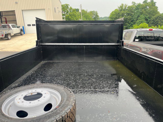 New 2025 Ford F550 4x4 Regular Cab Super Duty image 13