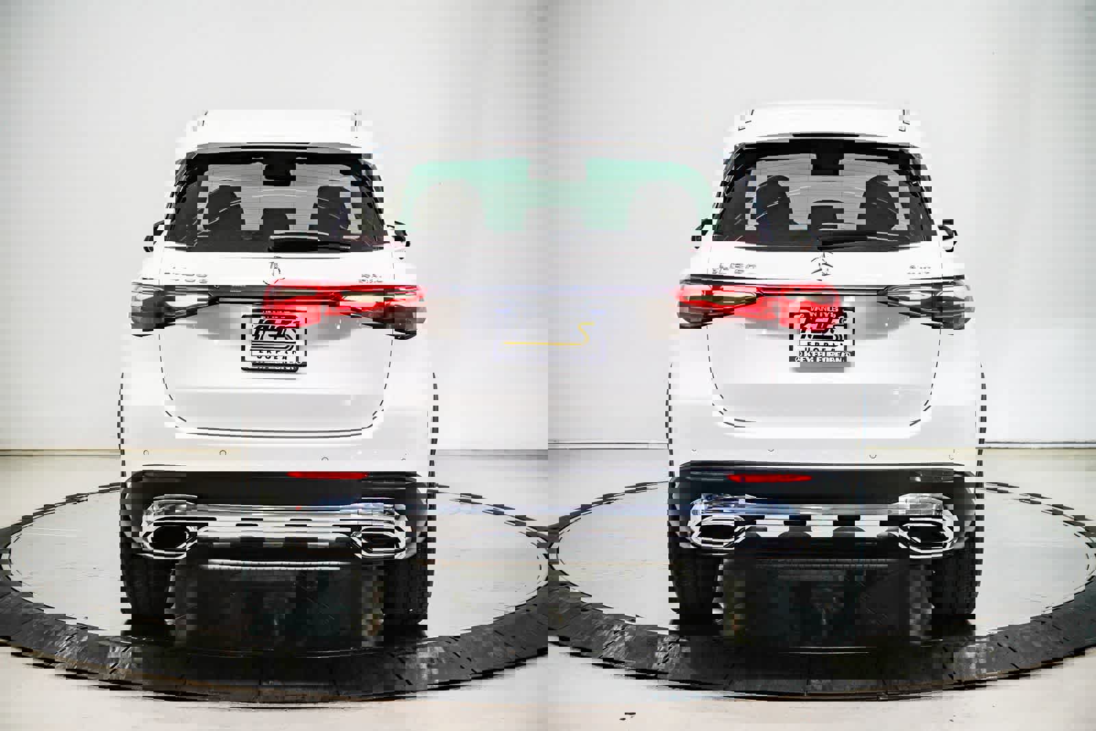 Certified 2025 Mercedes-Benz GLC 350e 4MATIC image 3