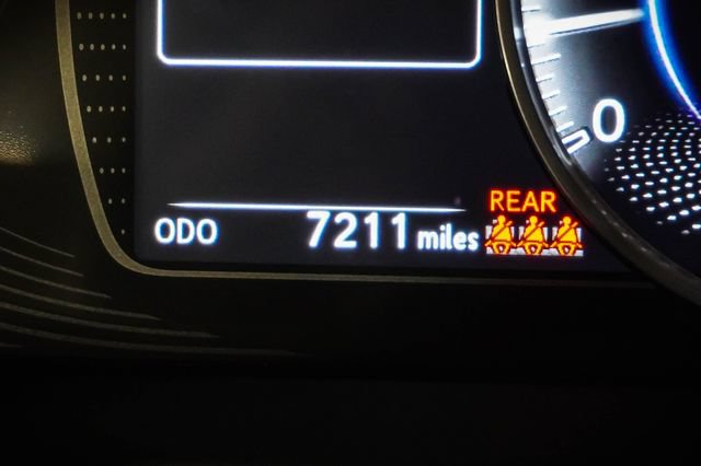 Certified 2025 Lexus ES 350 w/ Premium Package FWD image 9