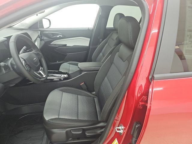 New 2026 Chevrolet Trax LT w/ Driver Confidence Package FWD image 8