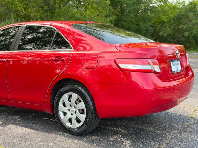 Used 2011 Toyota Camry LE FWD image 13